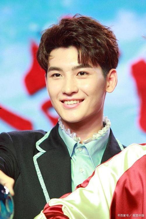 黄俊捷爆料最新消息,最新热点事件内幕大揭秘